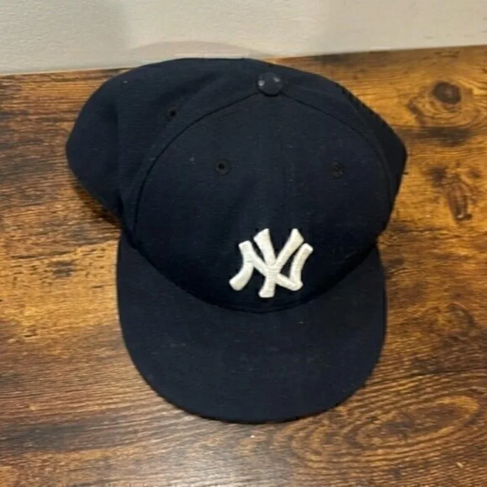 New York Yankes navy cap baseball hat new era size 7 5/8